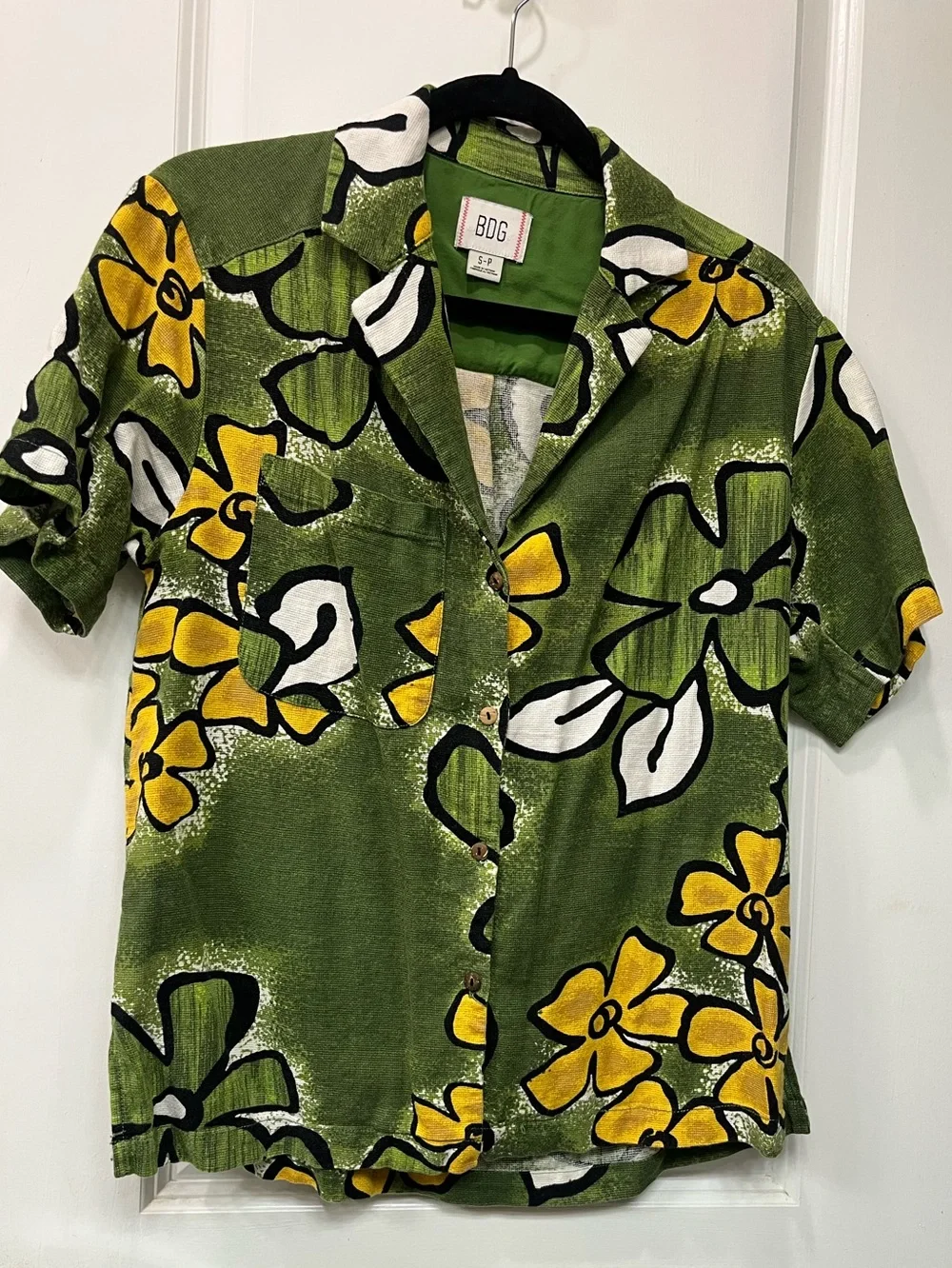 Urban Outfitters Flower Shirt S - Picture 1 of 8